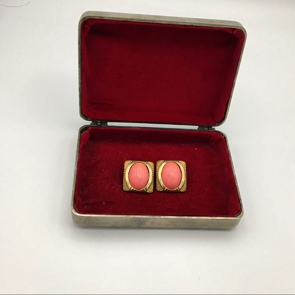 💲 FREE W $25 purchase VTG earrings coral Pinup